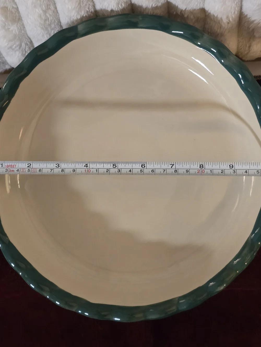 Cottagecore Fall / Christmas Red Checked Ceramic Pie Pan Green Ruffled Rim 10.5